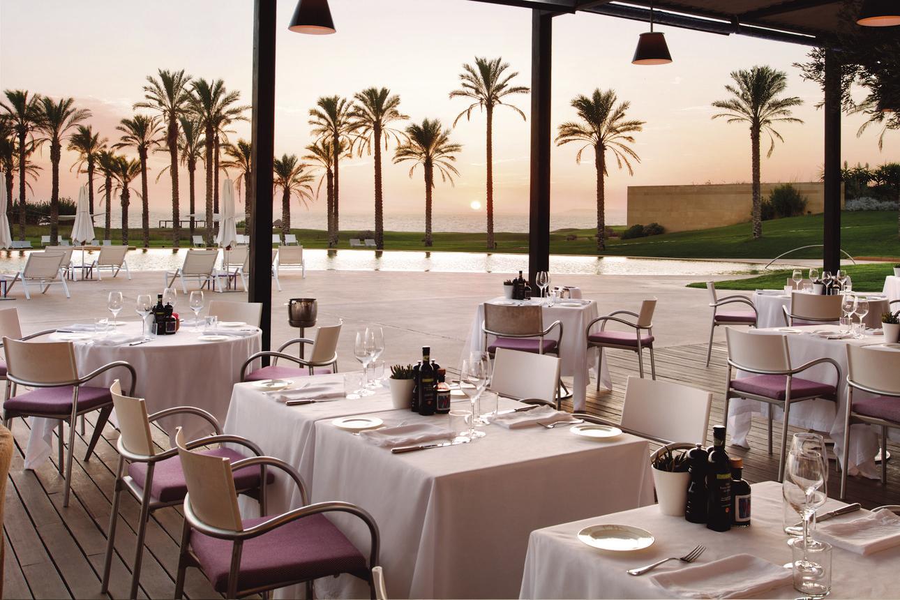Restaurants/Cafes