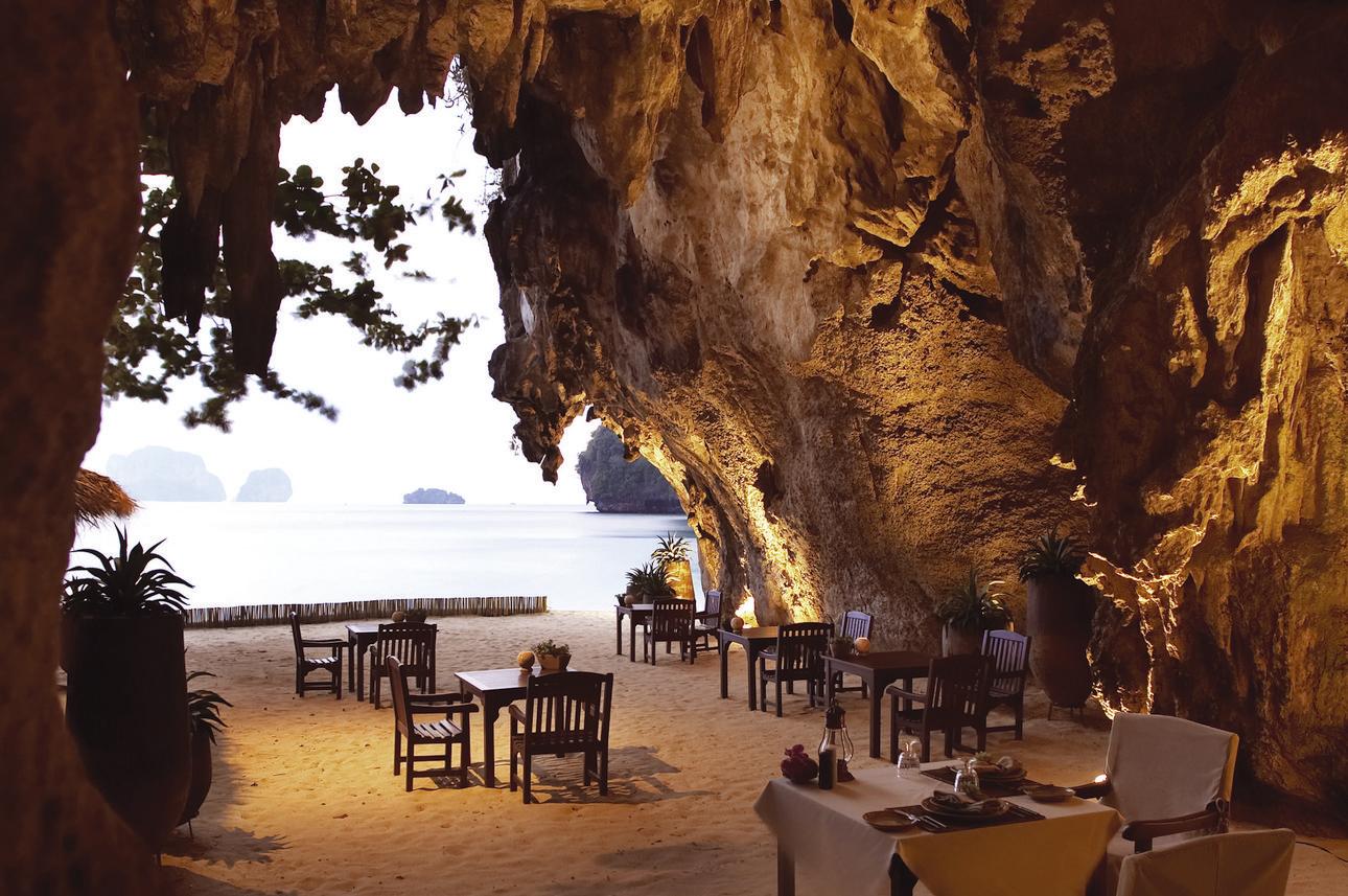 Restaurants/Cafes
