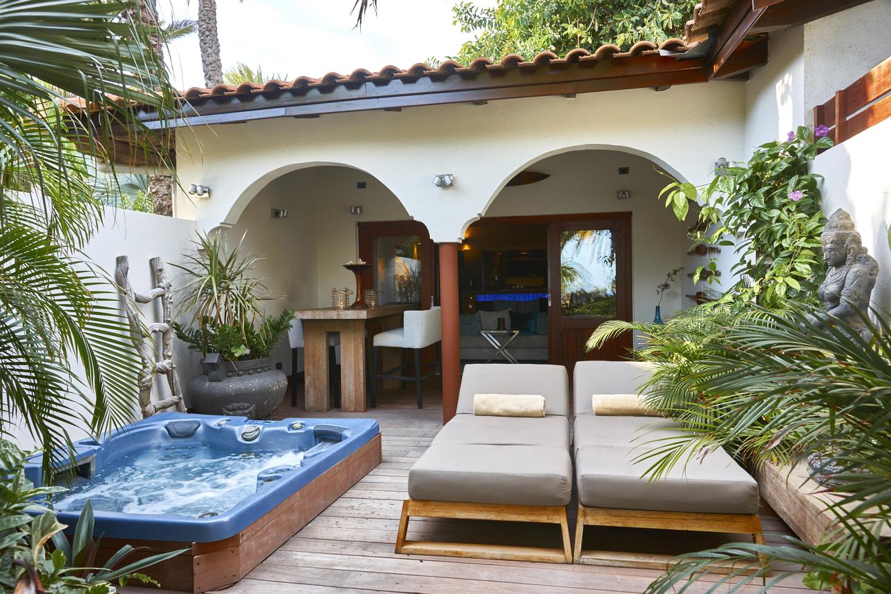Honeymoon Suite