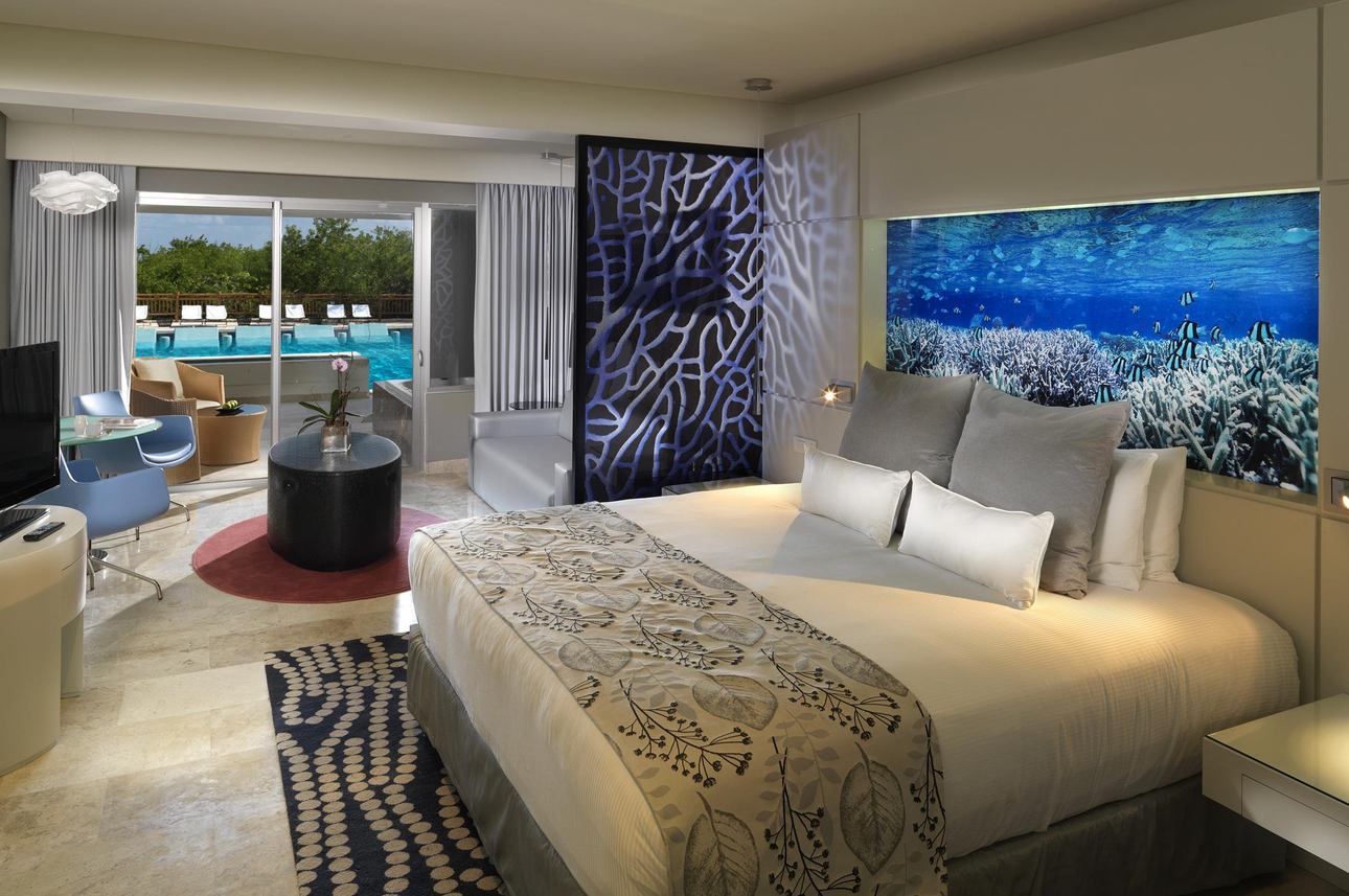 Royal Service Paradisus Junior Suite Swim Up