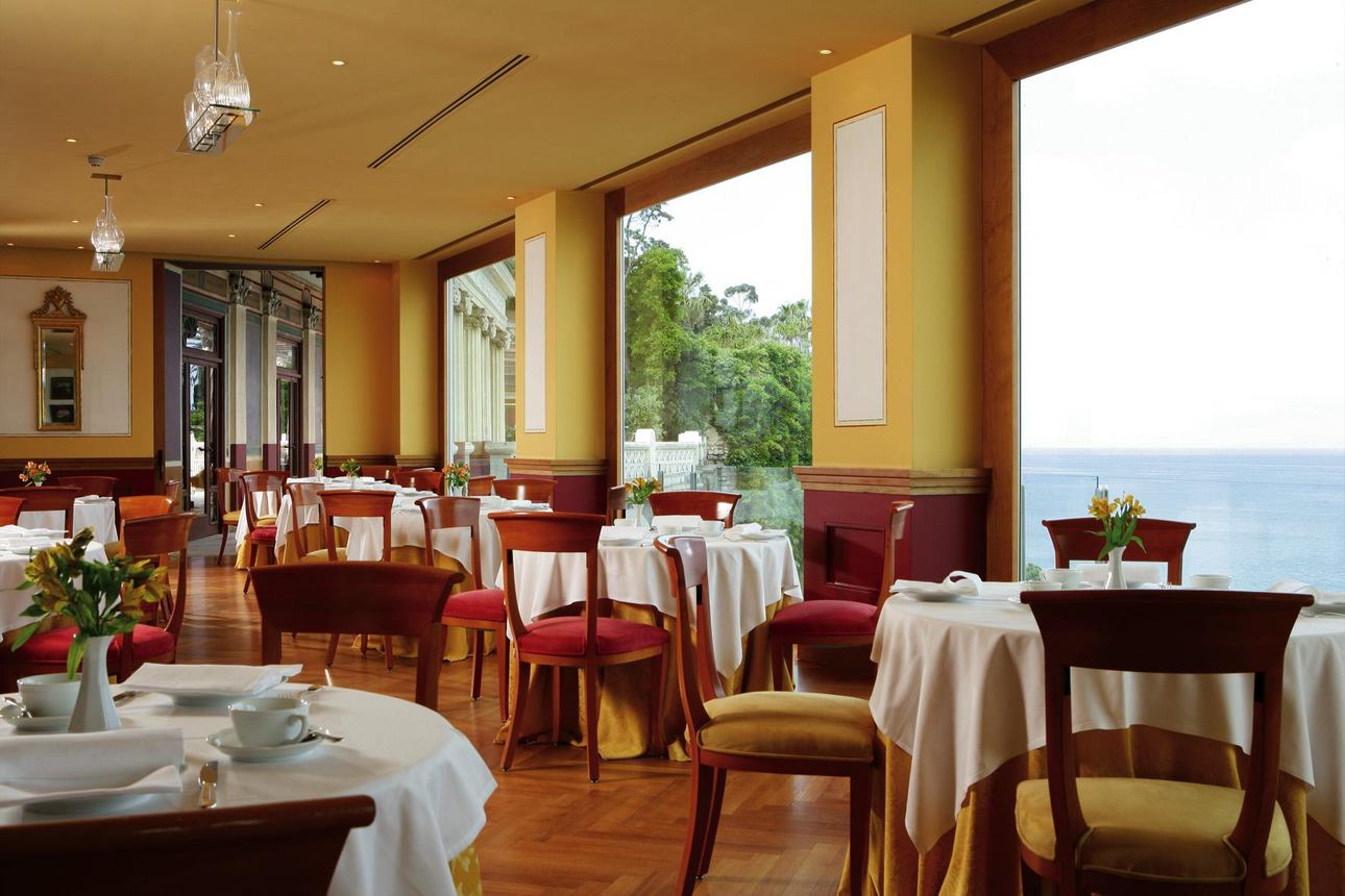 Restaurants/Cafes