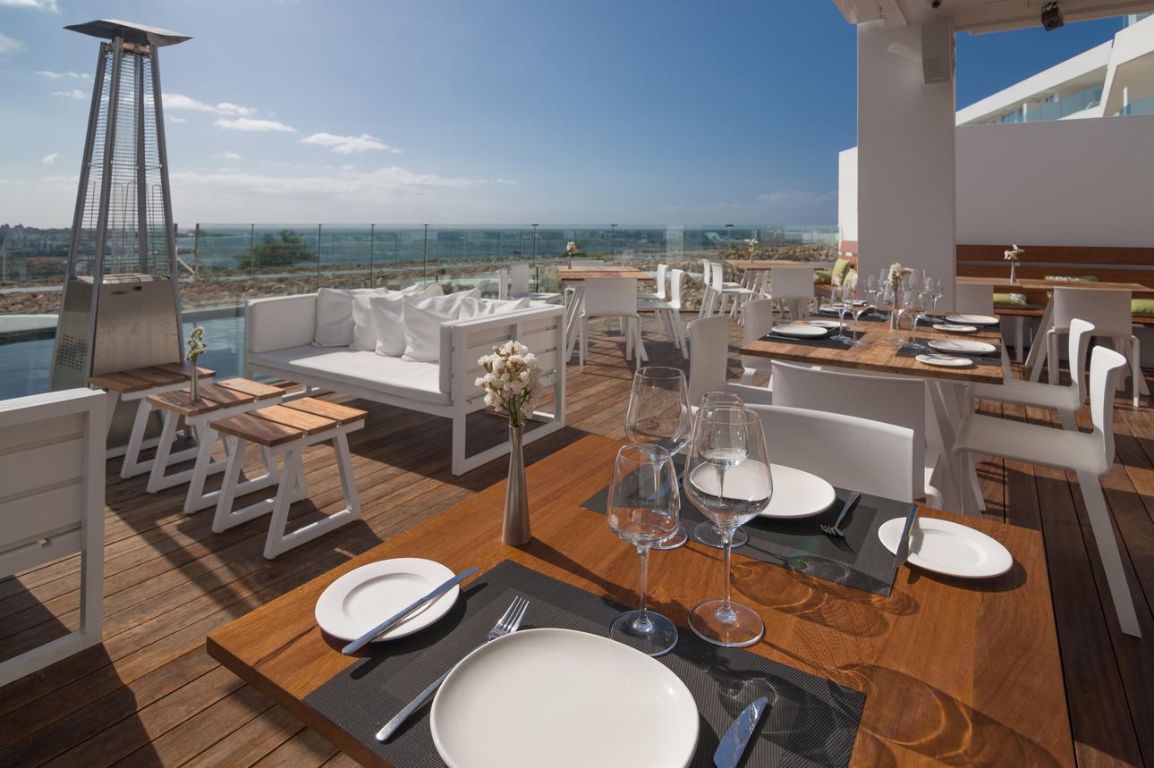 Restaurants/Cafes