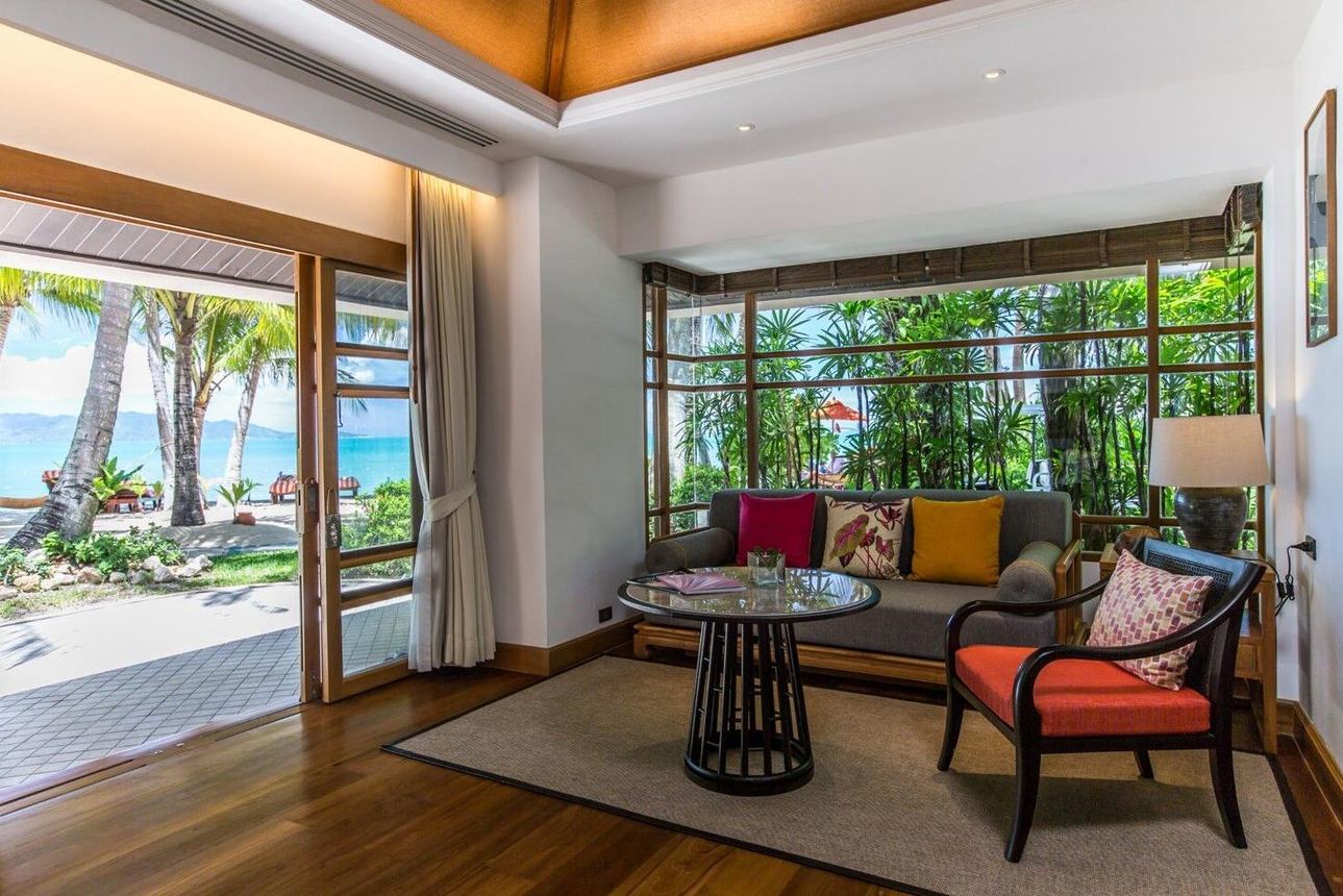 Deluxe Beach Front Villa