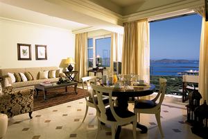 Deluxe Family Suite