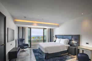 Lifestyle Suite Zeezicht met plungepool