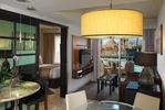 Royal Service Suite Swim Up