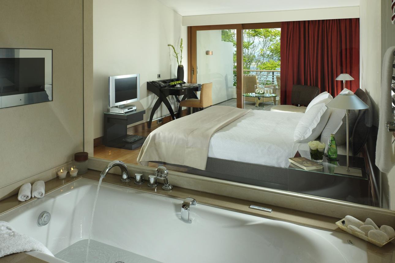 Luxury Jacuzzi Bungalow