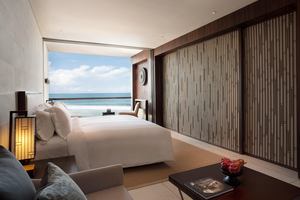 Deluxe Ocean Suite