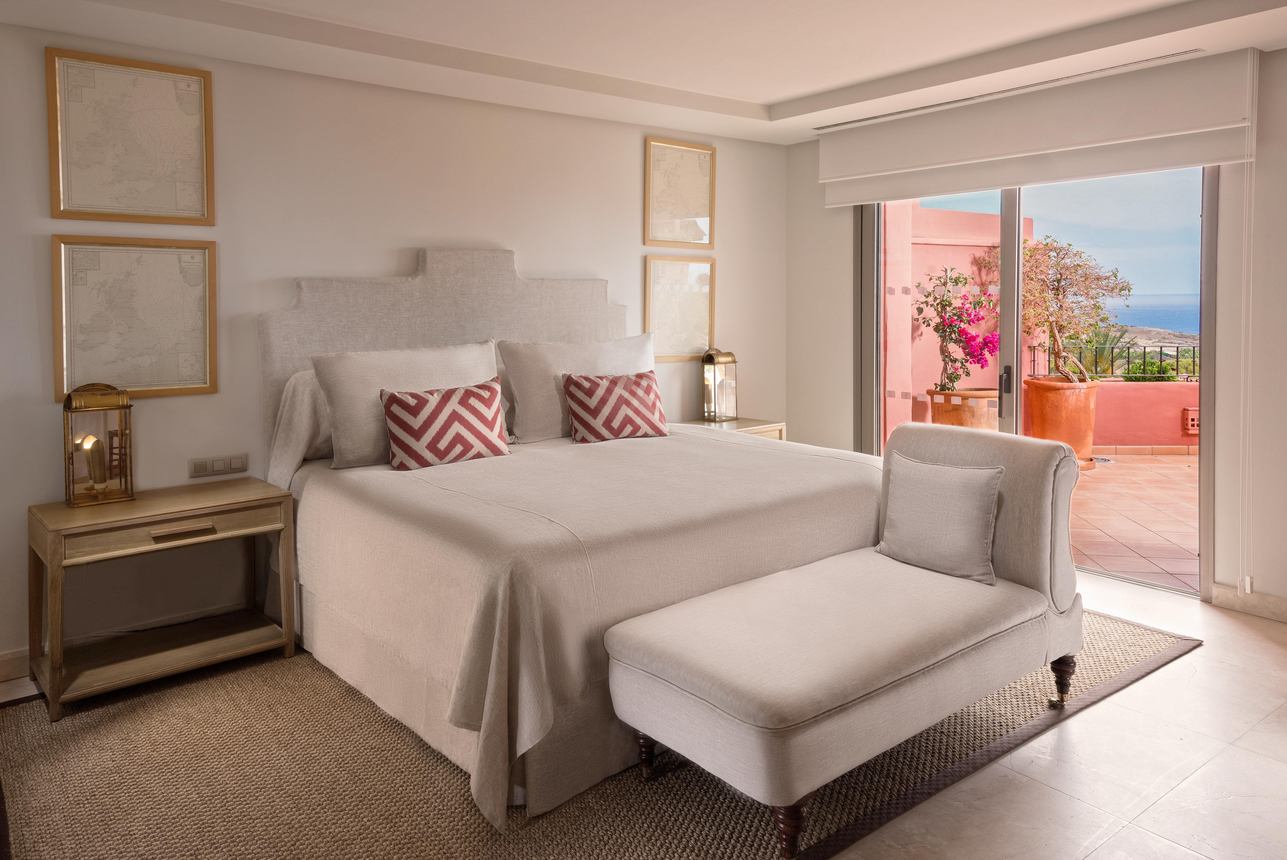 Ritz-Carlton Suite