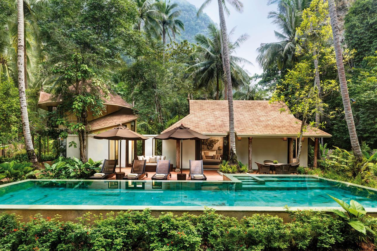 Family Villa 105 with Pool
