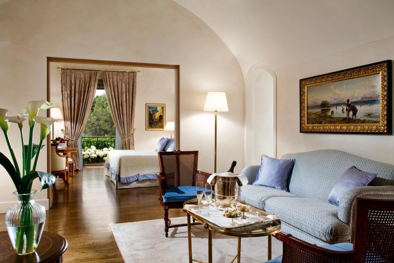 Deluxe Suite