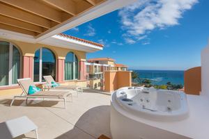 B Presidential Suite