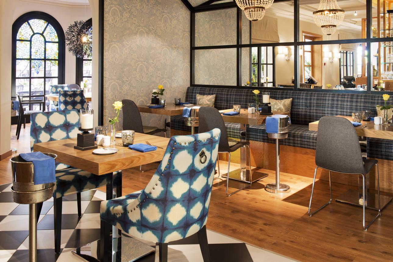 Restaurants/Cafes