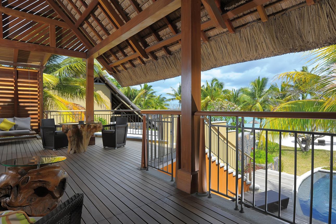 Beachfront Senior Pool Suite