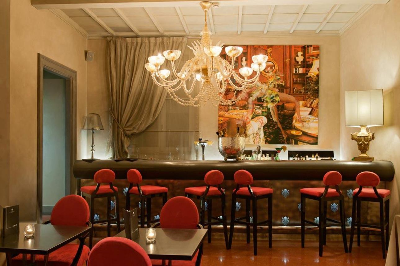 Restaurants/Cafes