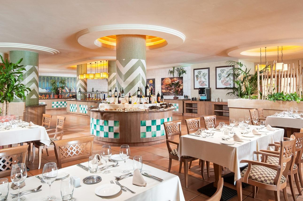 Restaurants/Cafes