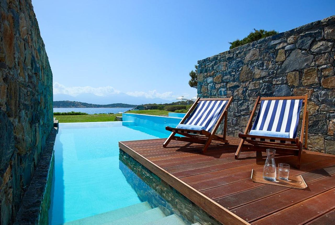 Classic Junior Pool Suite