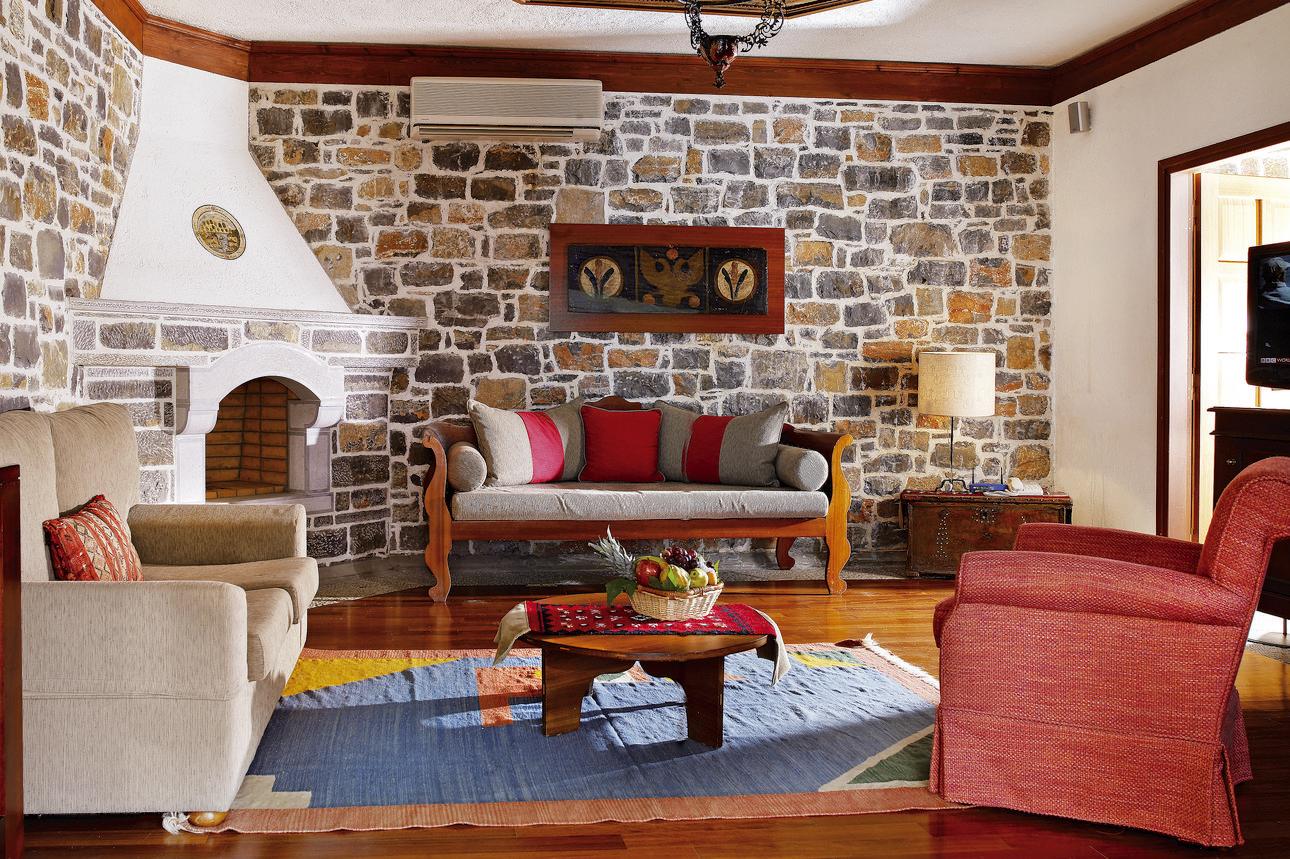 Minoan Royalty Suite