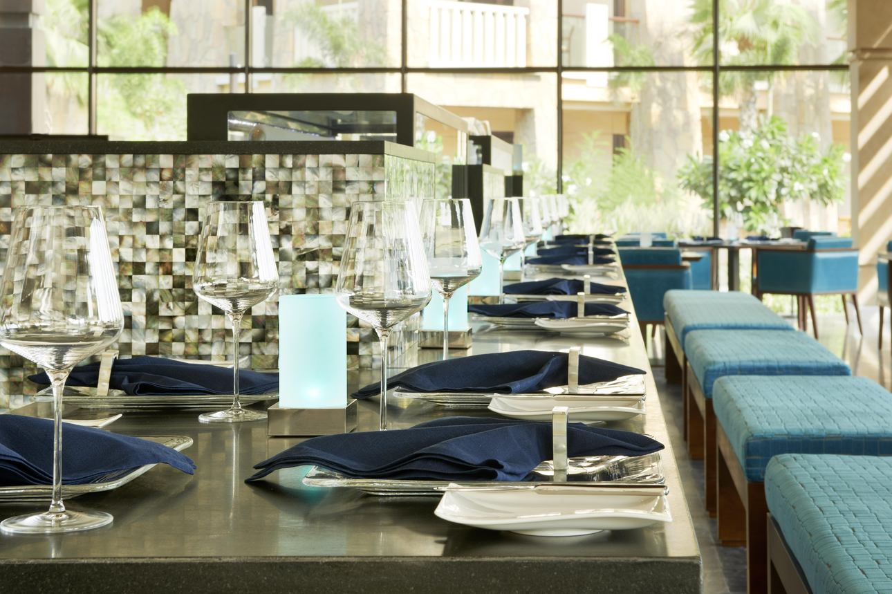 Restaurants/Cafes