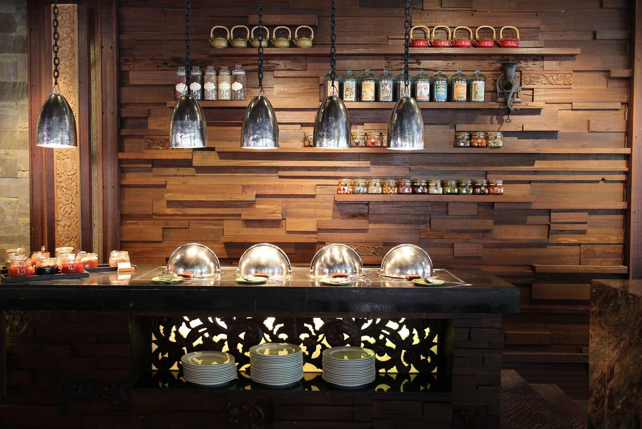 Restaurants/Cafes